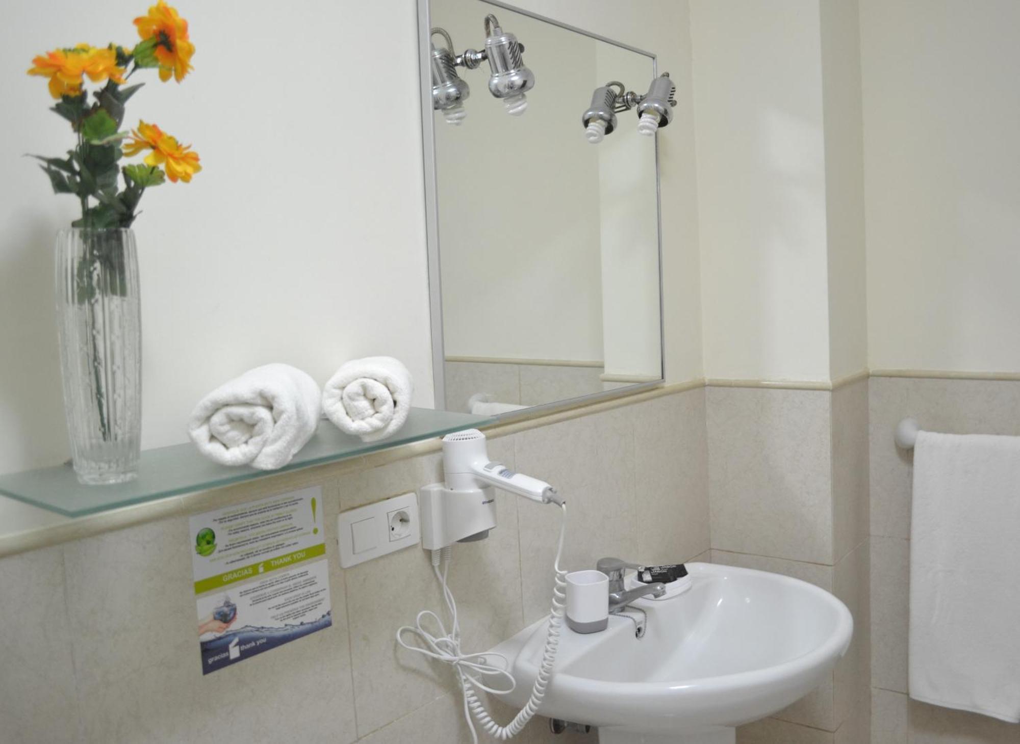 Apartamentos Garden Atlantis En Club Atlantis 阿德耶 外观 照片
